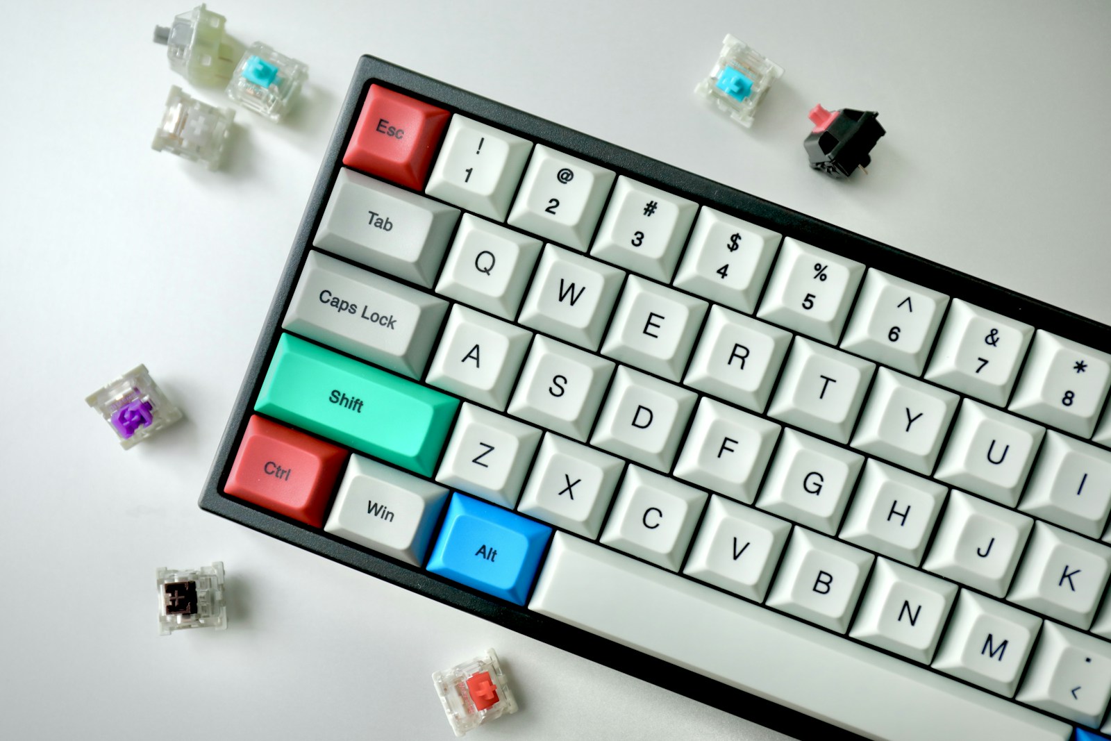 Reference photograph of a mechanical keyboard on a clean desk